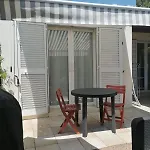 Dans Petite Résidence Avec Piscine à 10 Minutes Des Plages Proche Vecchio Hébergement de vacances Porto-Vecchio (Corsica)