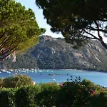 Dans Petite Résidence Avec Piscine à 10 Minutes Des Plages Proche Vecchio Porto-Vecchio (Corsica)