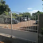 Hébergement de vacances Dans Petite Résidence Avec Piscine à 10 Minutes Des Plages Proche Vecchio Porto-Vecchio (Corsica)