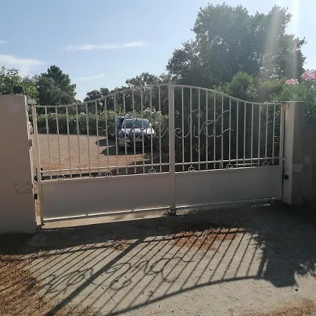 Emmanuel Holiday home *
