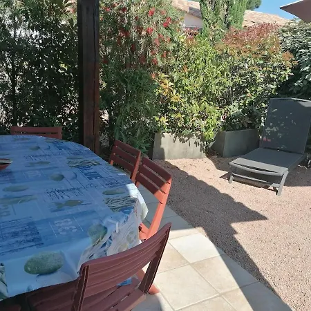 Holiday home Emmanuel *