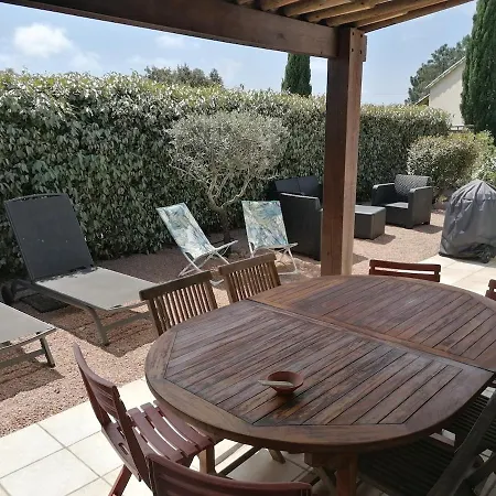 Holiday home Emmanuel *