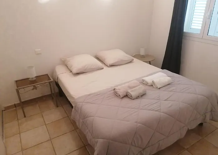 Tatil Evi Dans Petite Avec Piscine A 10 Minutes Des Plages Proche Vecchio