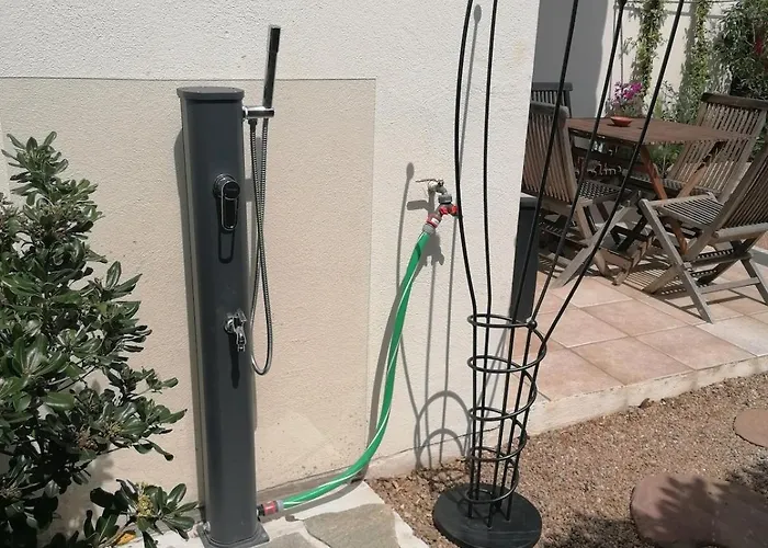 Dans Petite Avec Piscine A 10 Minutes Des Plages Proche Vecchio Tatil Evi *