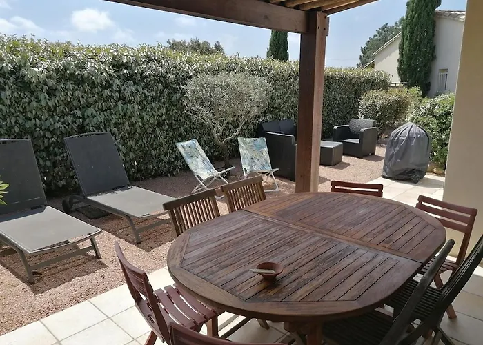 Tatil Evi Dans Petite Avec Piscine A 10 Minutes Des Plages Proche Vecchio *