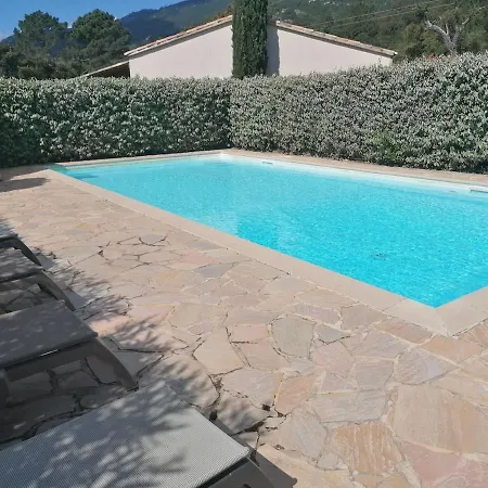 Dans Petite Avec Piscine A 10 Minutes Des Plages Proche Vecchio 別荘