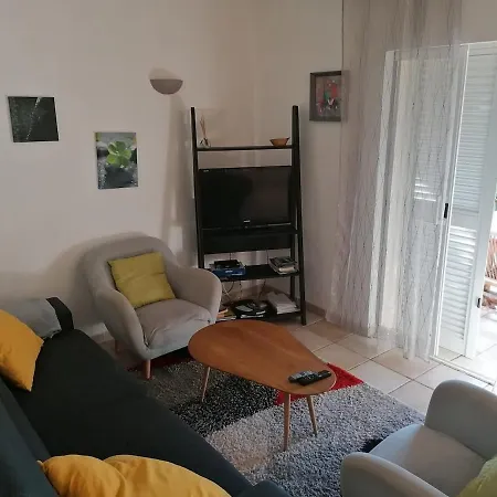 Dans Petite Avec Piscine A 10 Minutes Des Plages Proche Vecchio ポルトヴェッキオ