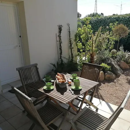 Dans Petite Avec Piscine A 10 Minutes Des Plages Proche Vecchio ポルトヴェッキオ