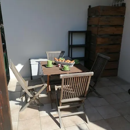 Dans Petite Avec Piscine A 10 Minutes Des Plages Proche Vecchio 別荘