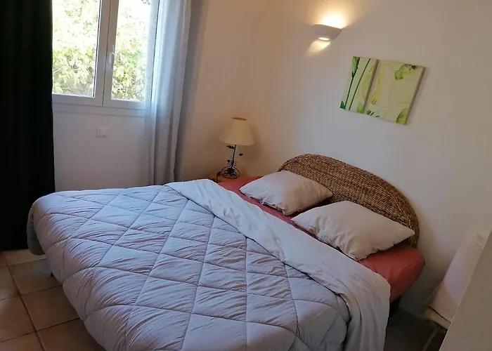 Dans Petite Avec Piscine A 10 Minutes Des Plages Proche Vecchio * Porto-Vecchio (Corsica)