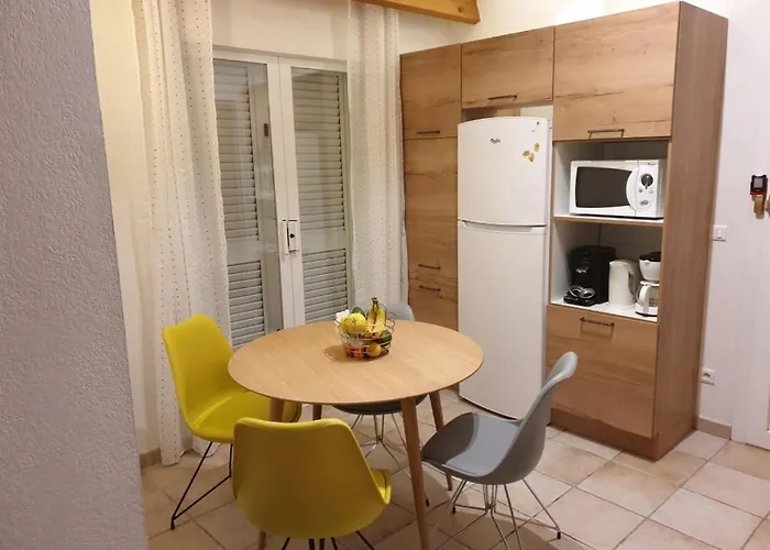 Dans Petite Avec Piscine A 10 Minutes Des Plages Proche Vecchio *